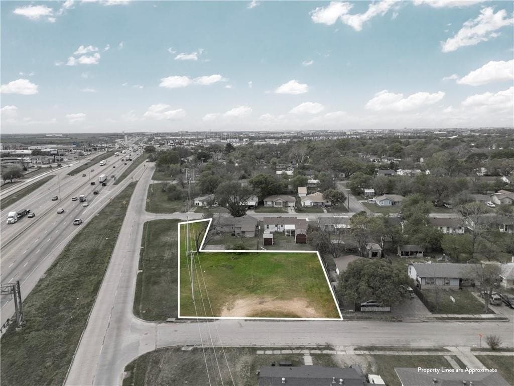 0.37 acres in McLennan County - photo 2