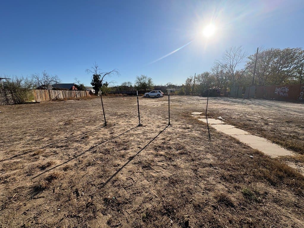 0.5 acres in Dimmit County - photo 2