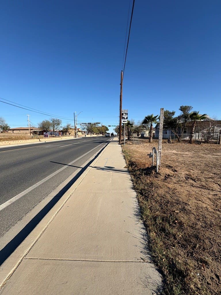 0.5 acres in Dimmit County - photo 3