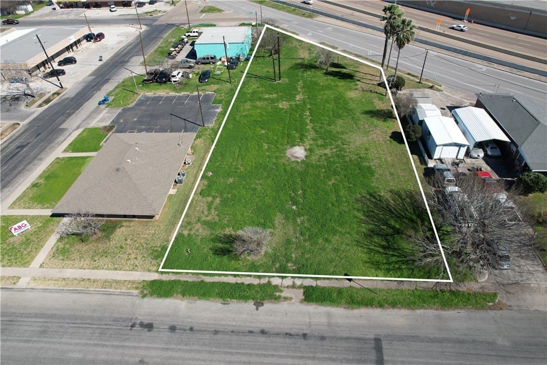 0.19 acres in San Patricio County - photo 4