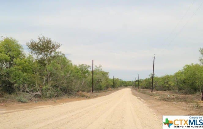 1 acres in Gonzales County - photo 4