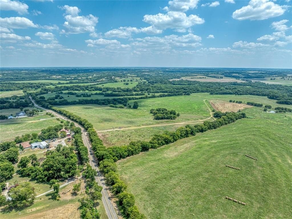 587 acres in Grayson County - photo 25