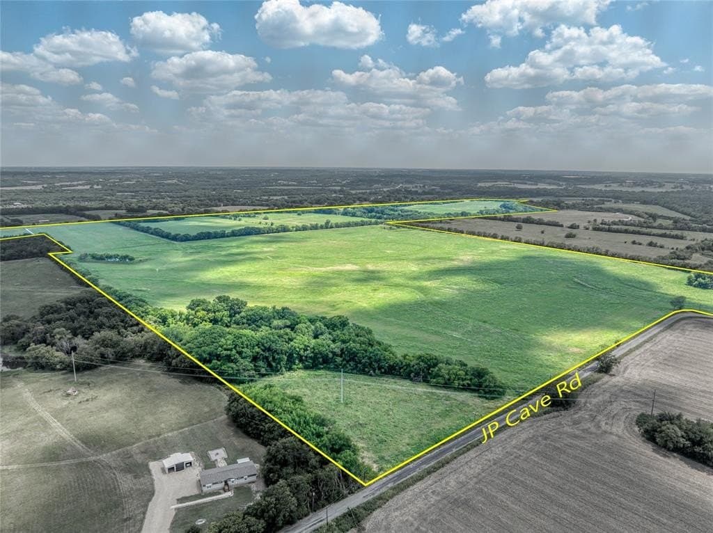 587 acres in Grayson County - photo 3