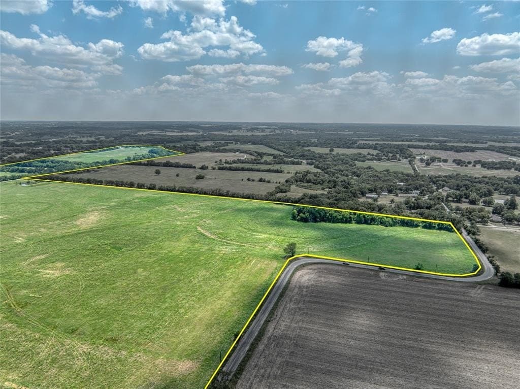 587 acres in Grayson County - photo 9