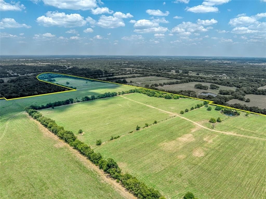 587 acres in Grayson County - photo 21