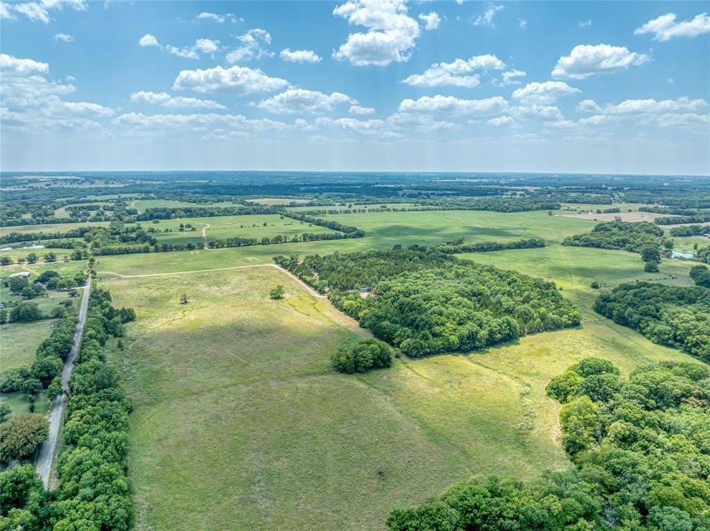 587 acres in Grayson County - photo 11