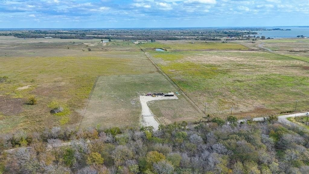5 acres in Navarro County - photo 6
