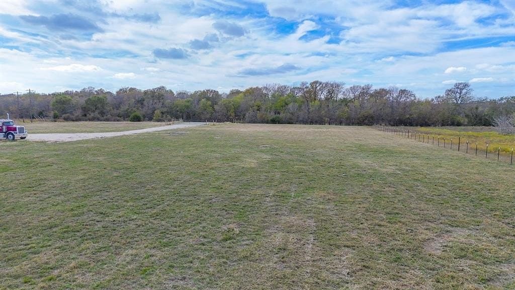 5 acres in Navarro County - photo 27