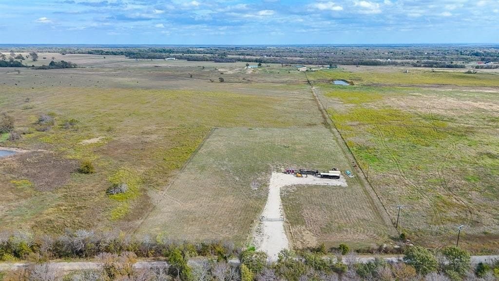 5 acres in Navarro County - photo 5