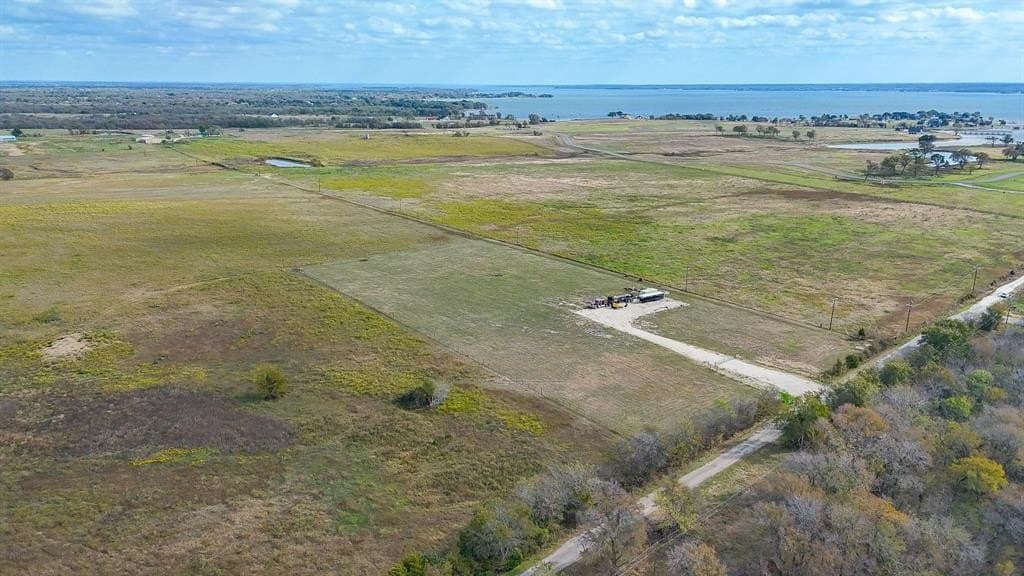 5 acres in Navarro County - photo 9