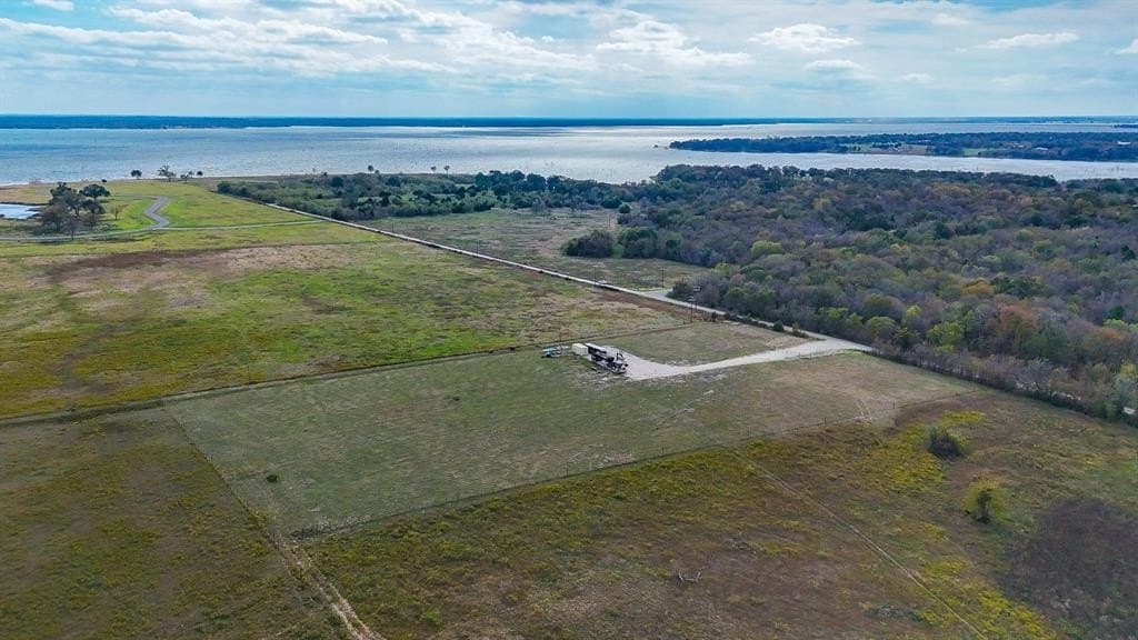 5 acres in Navarro County - photo 18