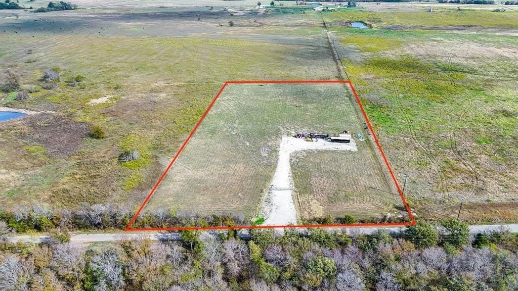 5 acres in Navarro County - photo 4