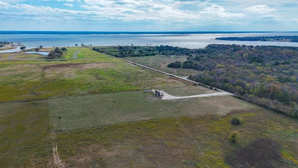 5 acres in Navarro County - photo 17