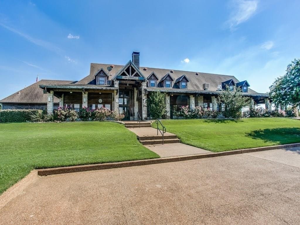0.9 acres in Hill County - photo 11