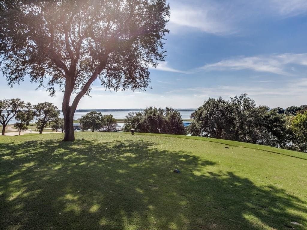 0.9 acres in Hill County - photo 9