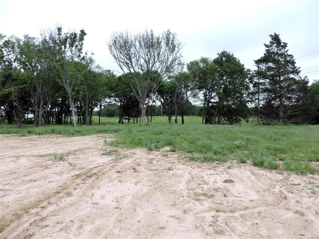 32.38 acres in Henderson County - photo 15