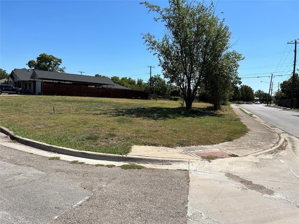 0.31 acres in Dallas County - photo 2