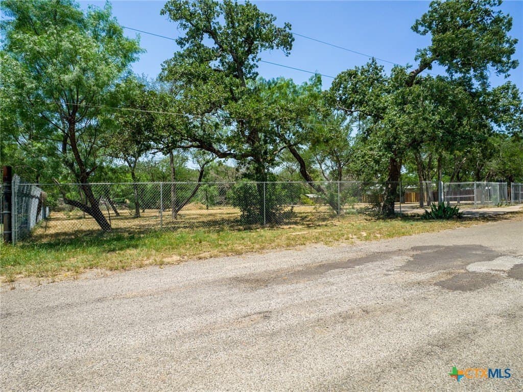 0.85 acres in Burnet County - photo 4