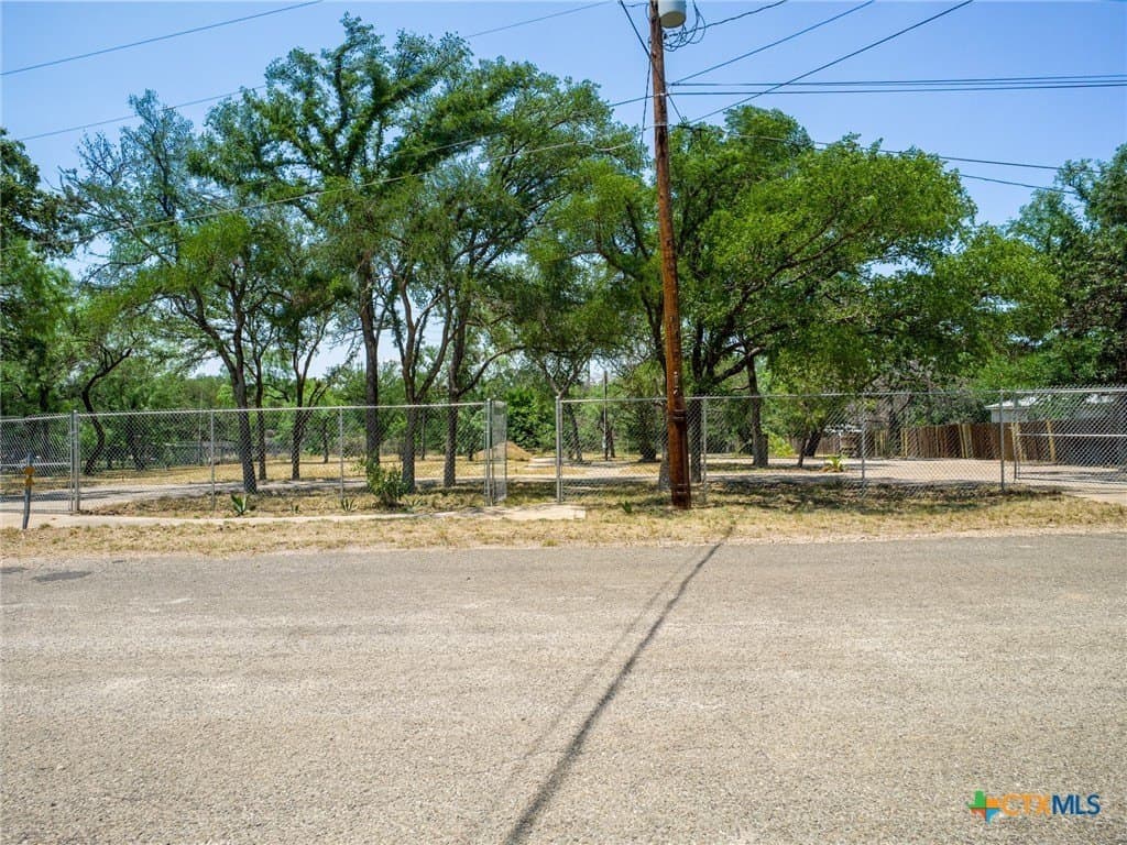 0.85 acres in Burnet County - photo 3