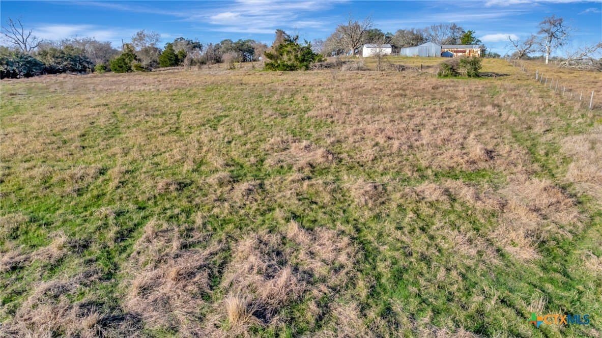 10.42 acres in Lavaca County - photo 34