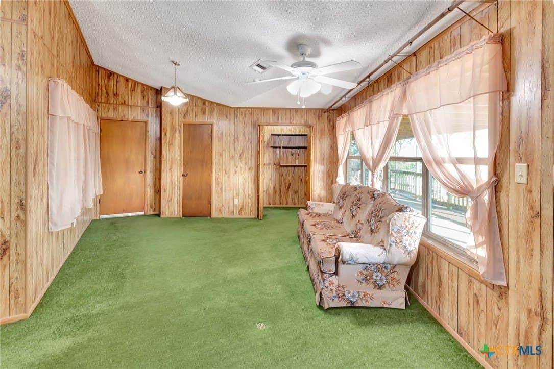 10.42 acres in Lavaca County - photo 18