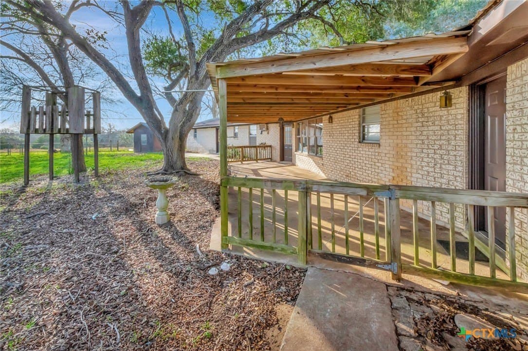 10.42 acres in Lavaca County - photo 28