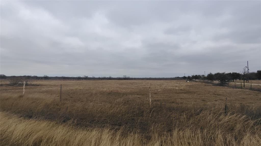 3.72 acres in Navarro County - photo 2