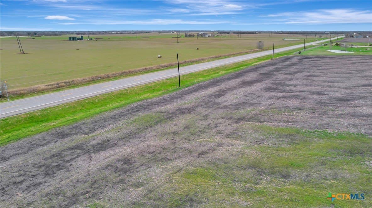 32.9 acres in Victoria County - photo 6