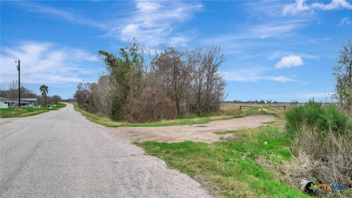 32.9 acres in Victoria County - photo 16