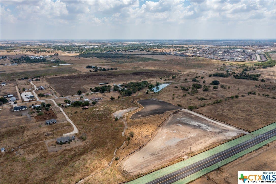 15.23 acres in Williamson County - photo 4