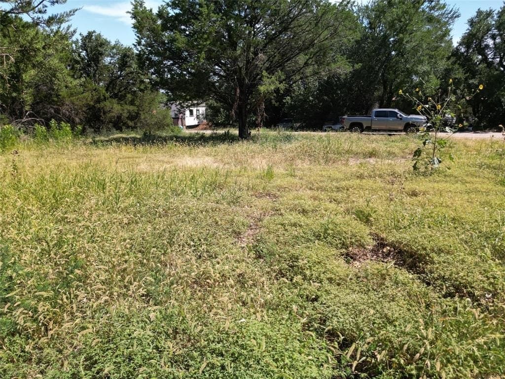 0.04 acres in Hood County - photo 6