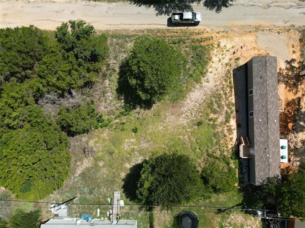 0.04 acres in Hood County - photo 8