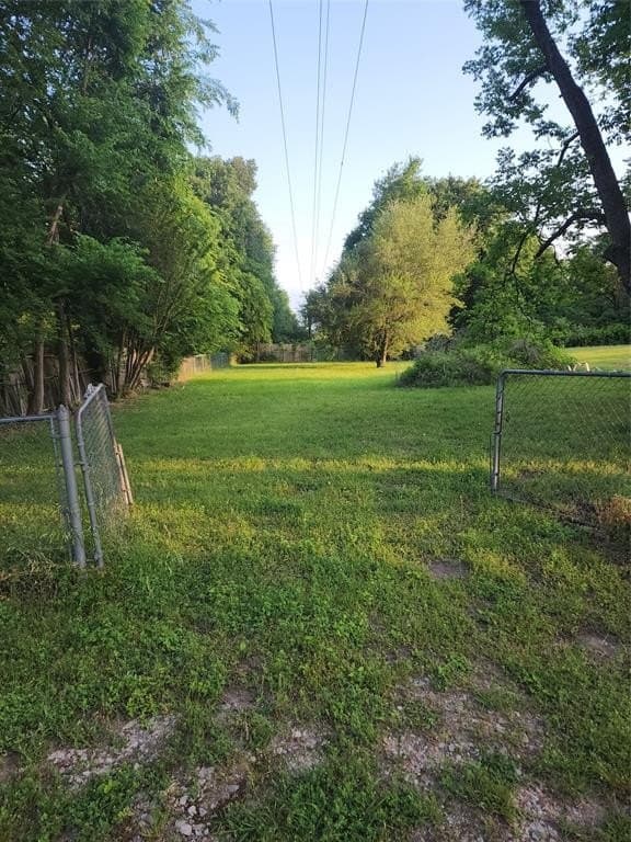 0.51 acres in Henderson County - photo 5