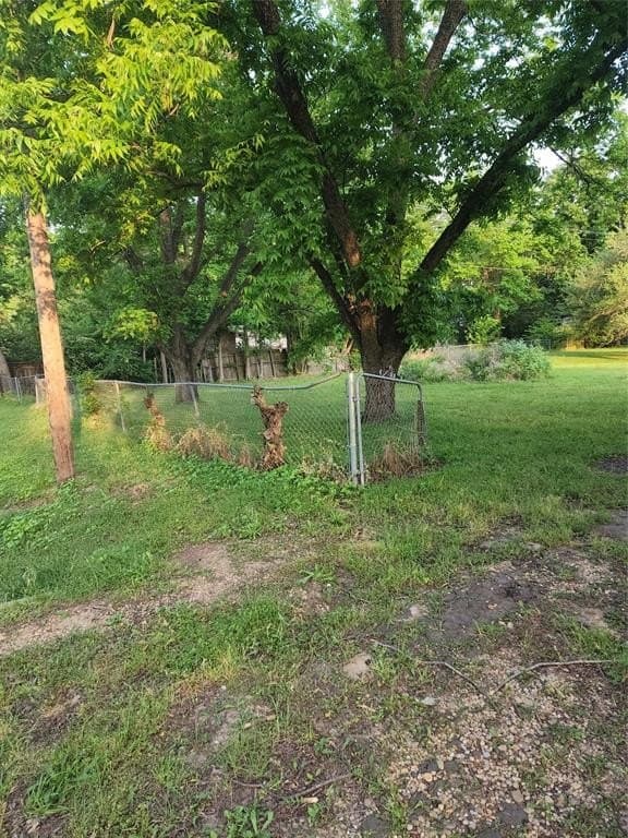 0.51 acres in Henderson County - photo 3