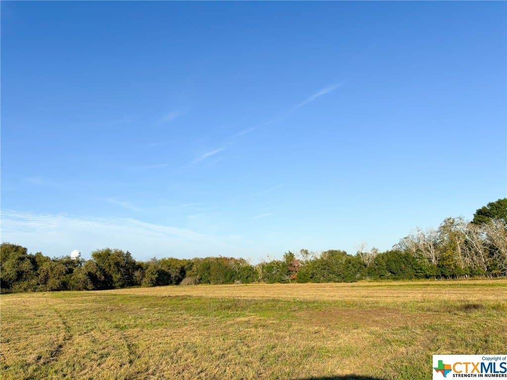 4.89 acres in Lavaca County - photo 11