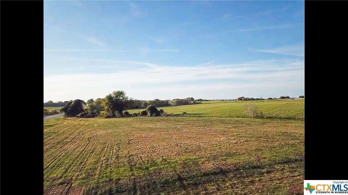 4.89 acres in Lavaca County - photo 4
