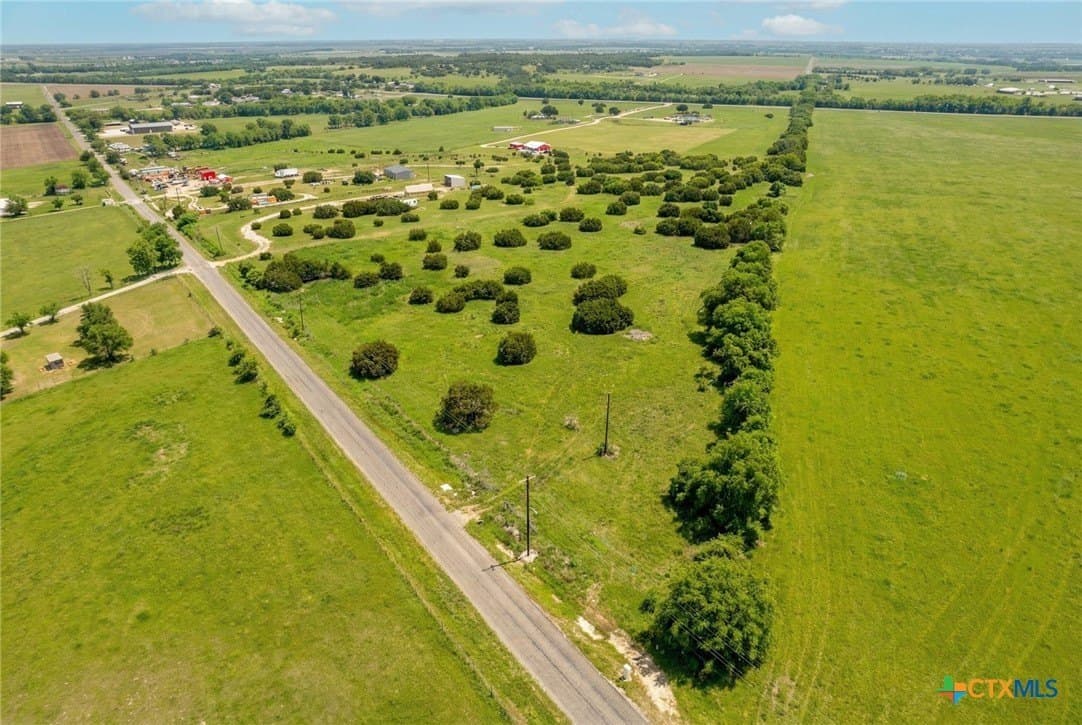 3.12 acres in Williamson County - photo 3