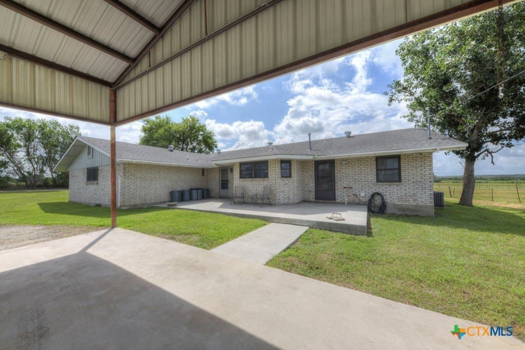 10 acres in Guadalupe County - photo 25