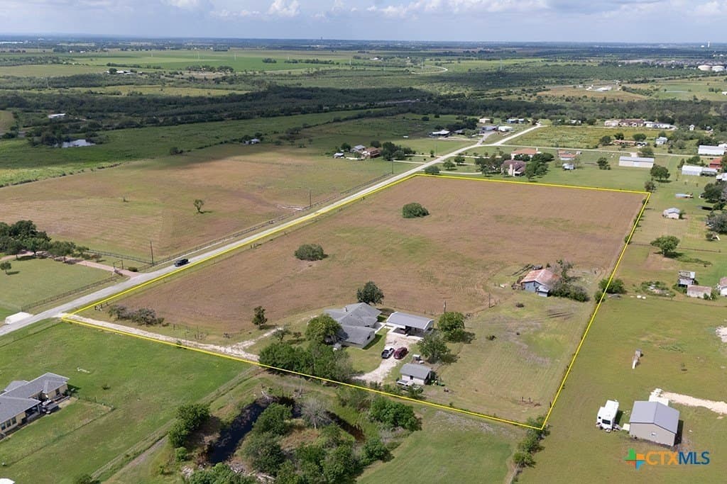 10 acres in Guadalupe County - photo 6
