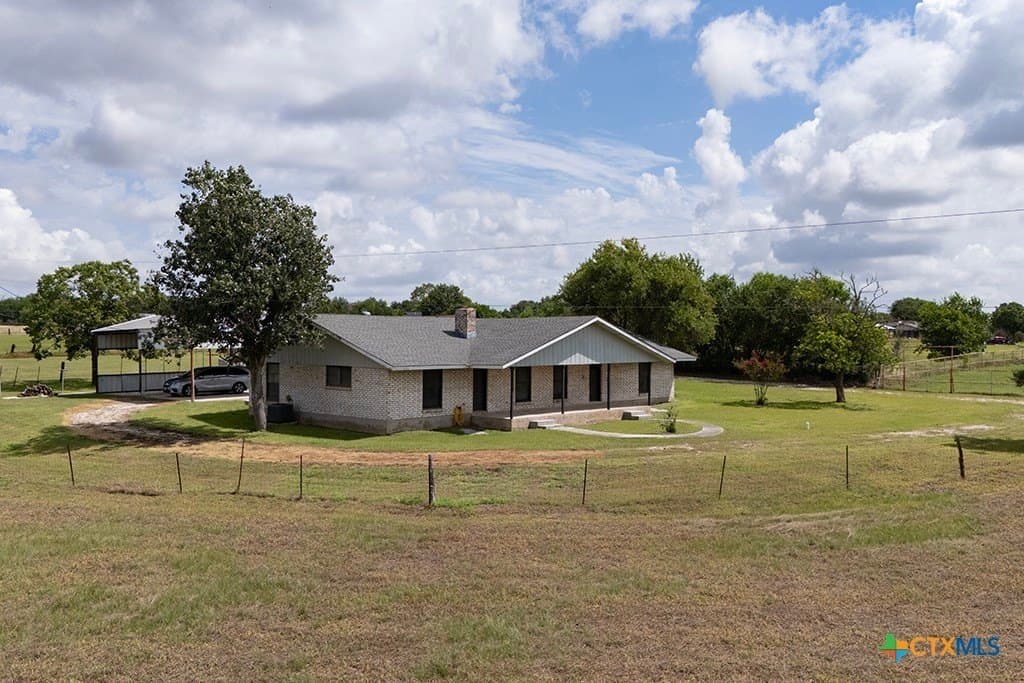 10 acres in Guadalupe County - photo 27