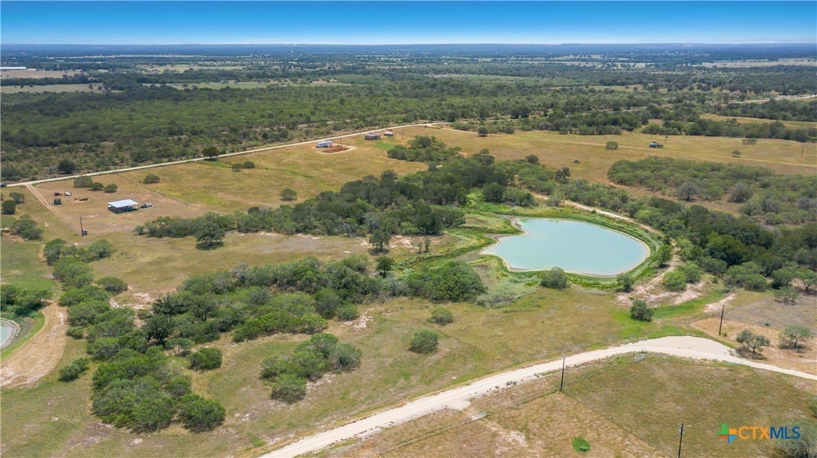 17.04 acres in Gonzales County - photo 3