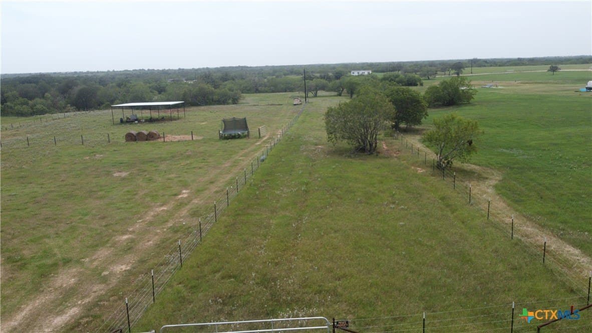 17.04 acres in Gonzales County - photo 5