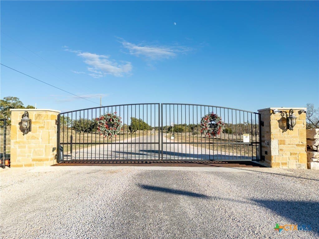 10 acres in San Saba County - photo 19