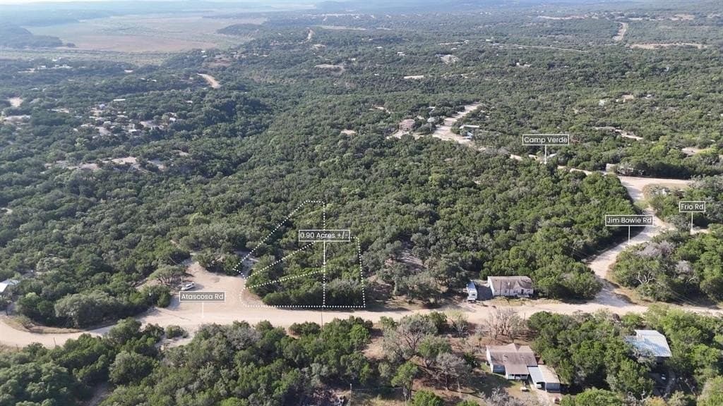 0.9 acres in Bandera County - photo 2