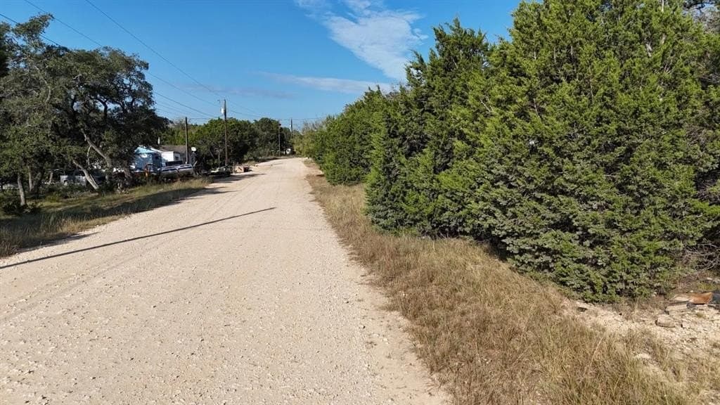 0.9 acres in Bandera County - photo 39
