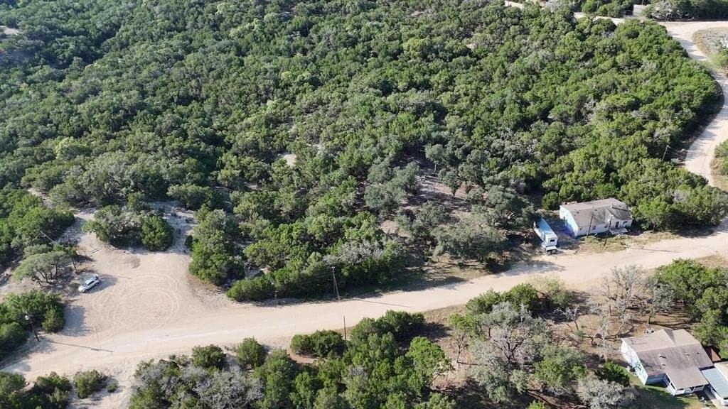 0.9 acres in Bandera County - photo 5
