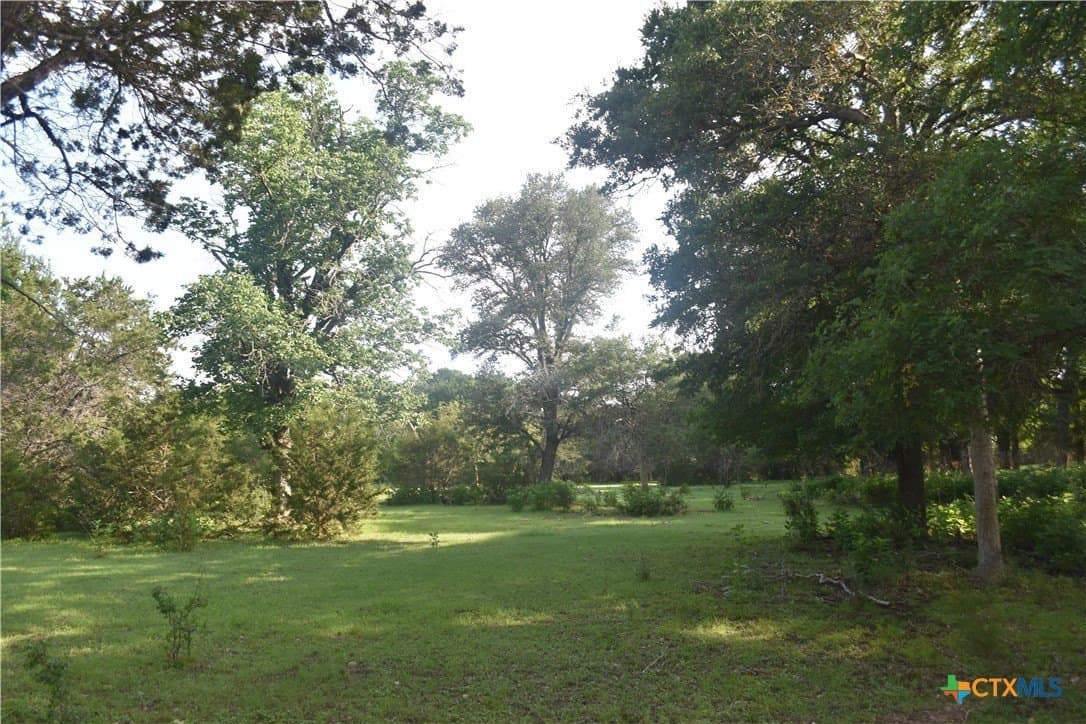 100 acres in Bell County - photo 4