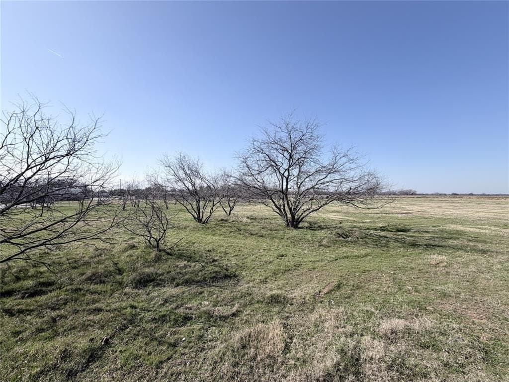 1.03 acres in Hill County - photo 4