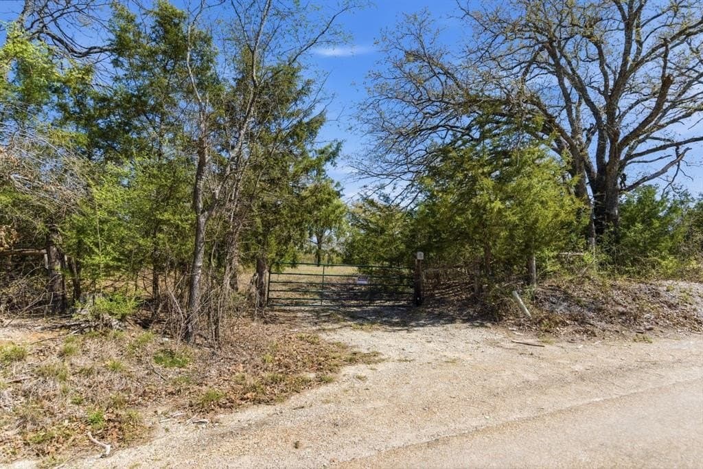 5.92 acres in Kaufman County - photo 12