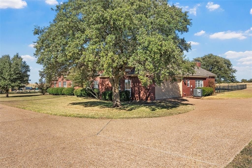 10.31 acres in McLennan County - photo 31